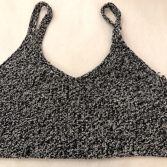 Talula by Aritzia Varrick knit crop top, size M - Picture 9 of 9